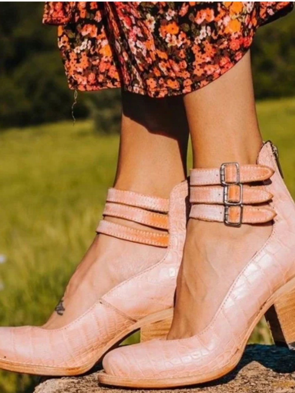 Freebird By Steven Randi In Pink Croco - Like New - Size 6 - Marker on Sole